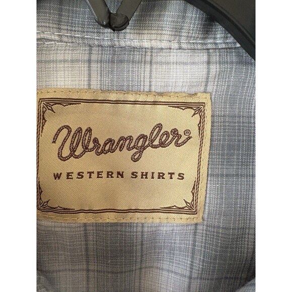 Wrangler Men's Pearl Snap Long Sleeve Shirt Gray, Medium, Single Stitch - Picture 2 of 4